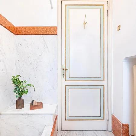 Luxury Lucrezio