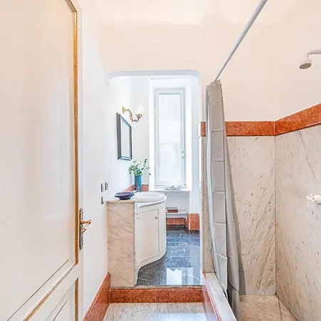 Luxury Lucrezio Appartement *